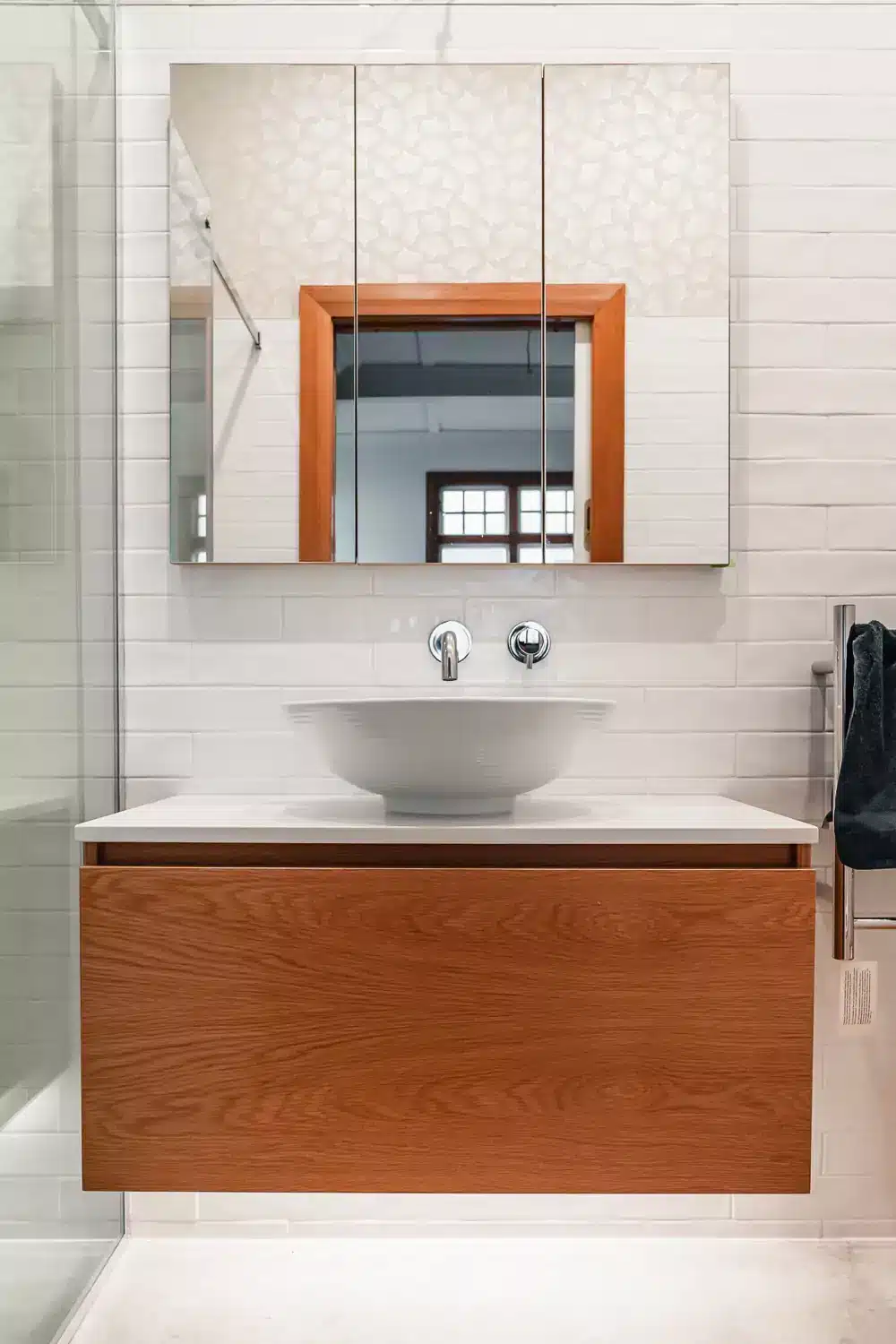 Bathroom vanity design